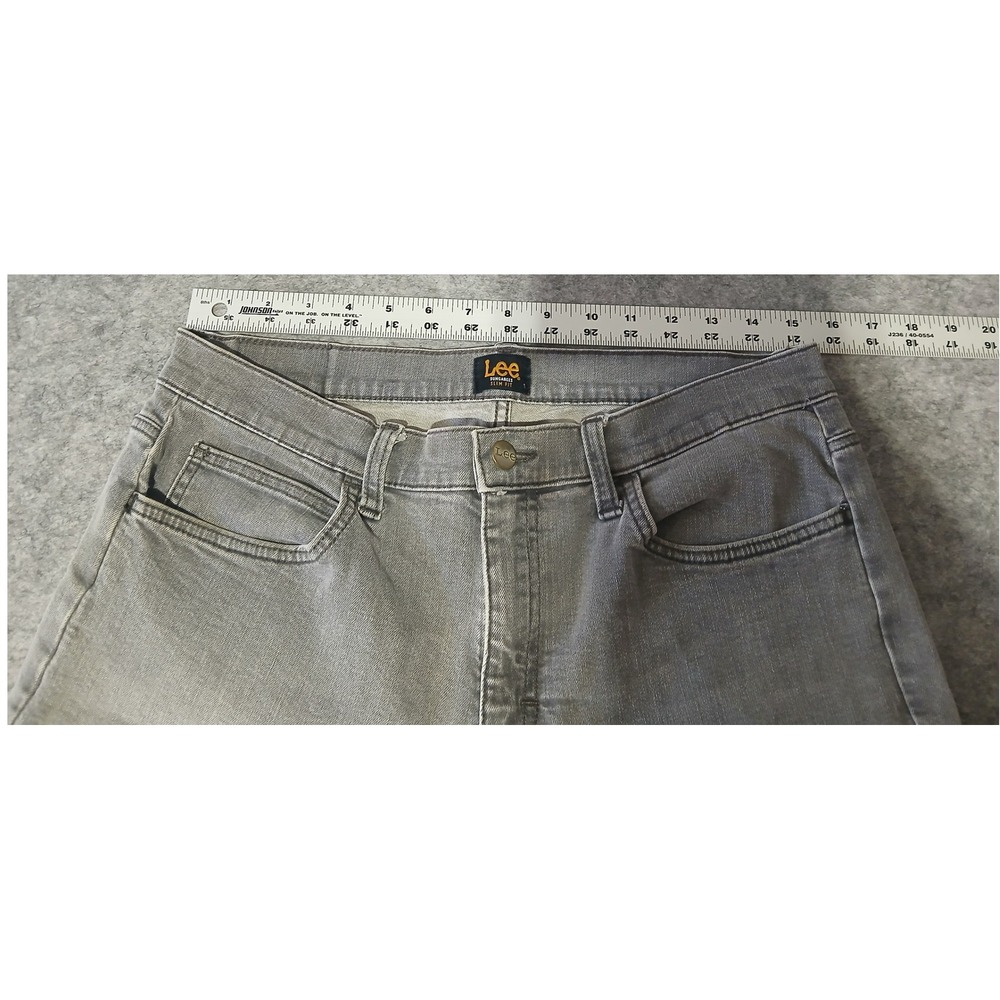 Lee‎ Comfort Waist Jeans Men's Size 32x31 Gray Relaxed Fit Denim Everyday Wear